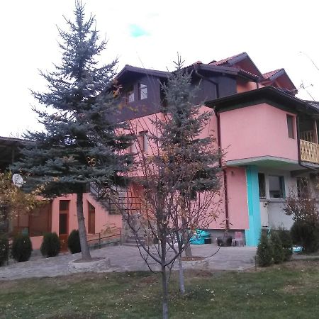 Villa Lilia Apriltsi  Buitenkant foto