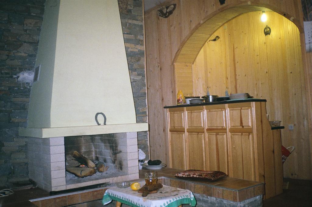Villa Lilia Apriltsi  Buitenkant foto