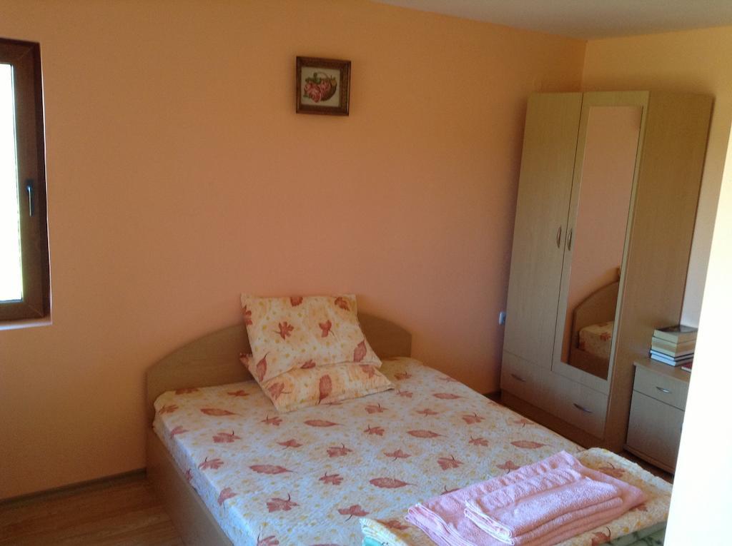 Villa Lilia Apriltsi  Kamer foto