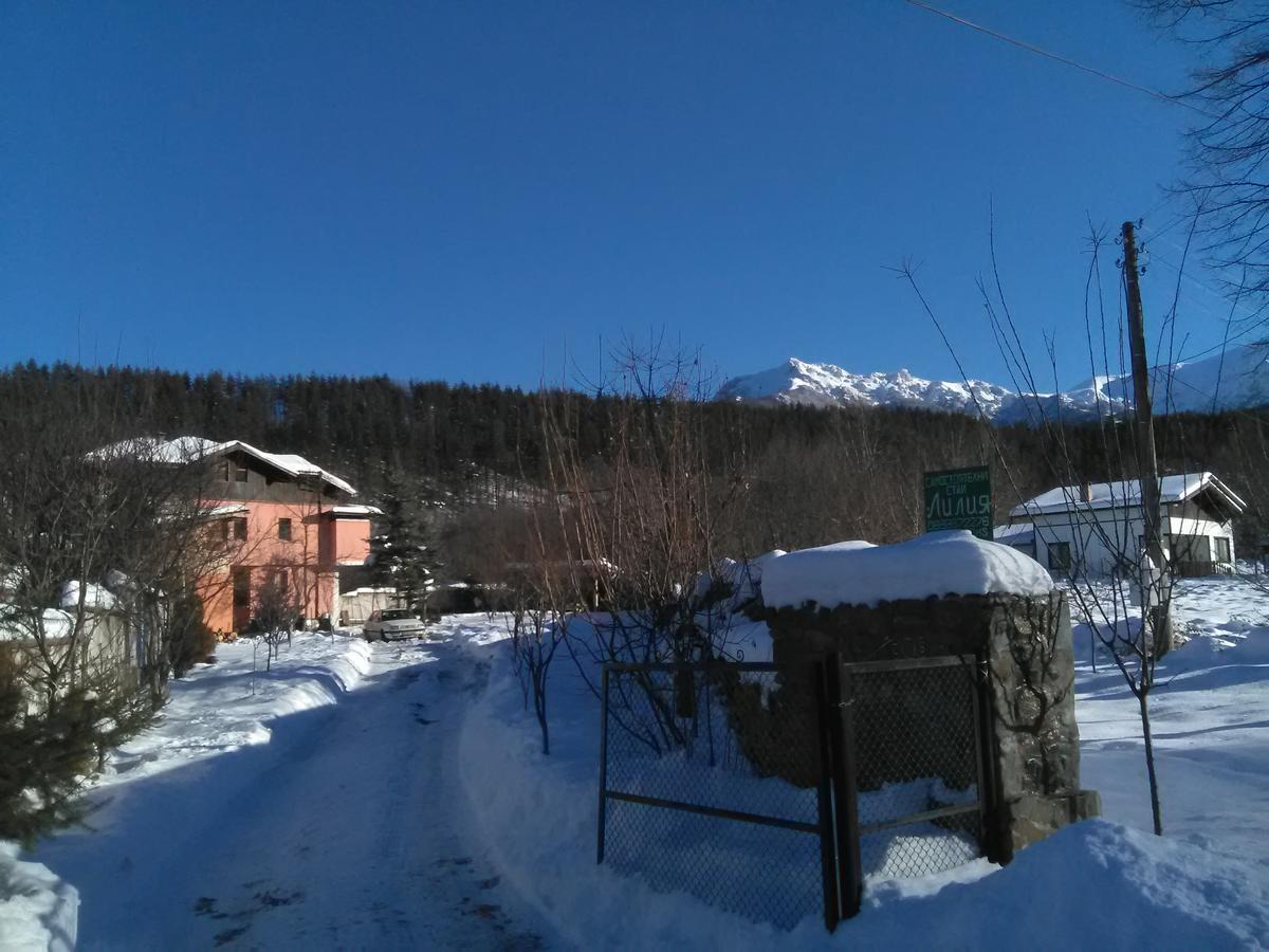 Villa Lilia Apriltsi  Buitenkant foto