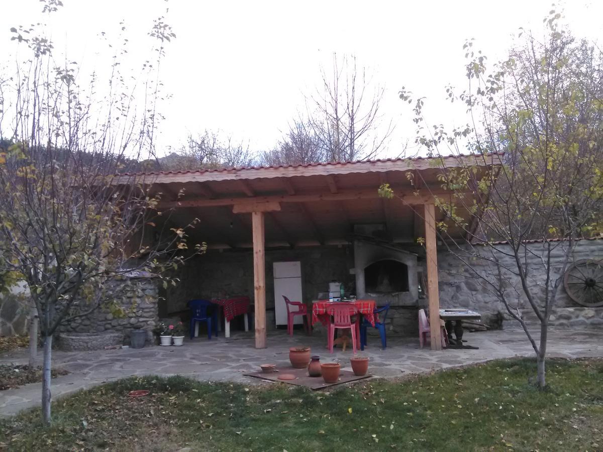 Villa Lilia Apriltsi  Buitenkant foto